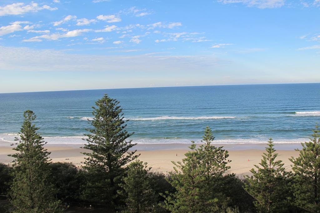 Pacific Regis Beachfront Holiday Apartments Gold Coast Exterior foto