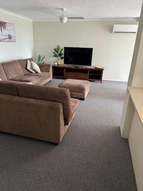 Pacific Regis Beachfront Holiday Apartments Gold Coast Exterior foto