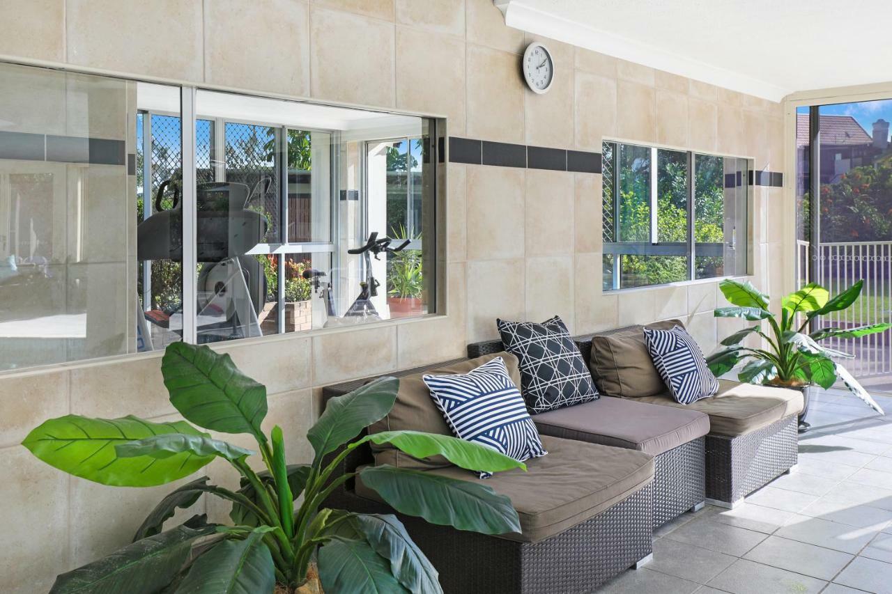 Pacific Regis Beachfront Holiday Apartments Gold Coast Exterior foto