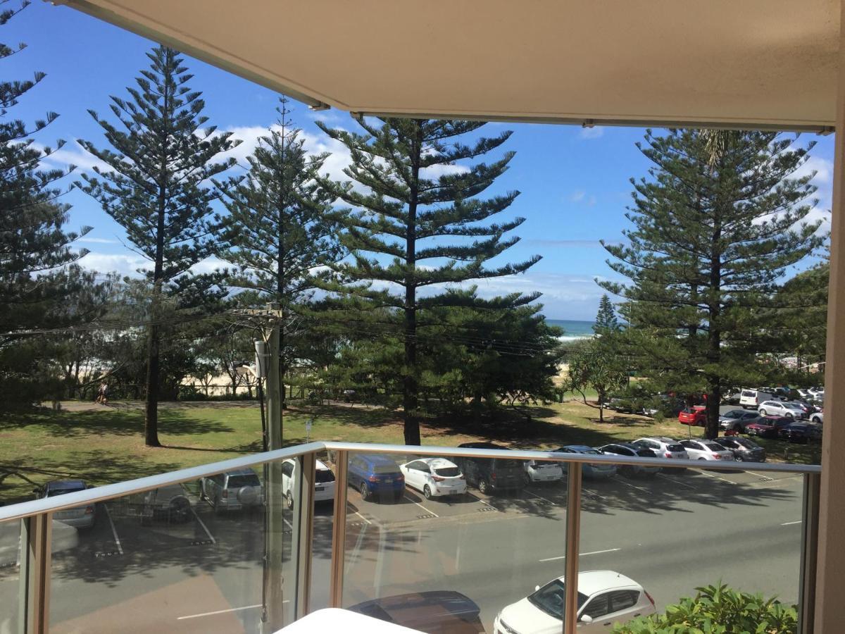 Pacific Regis Beachfront Holiday Apartments Gold Coast Exterior foto