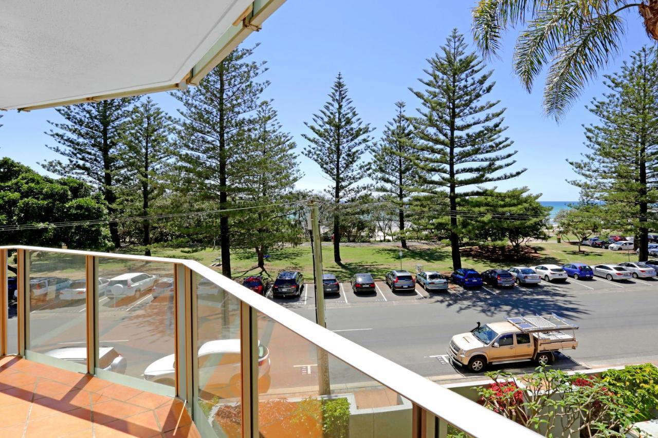 Pacific Regis Beachfront Holiday Apartments Gold Coast Quarto foto
